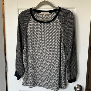 LOFT Black and White Patterned Women's Top